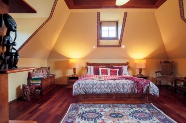 Dormitorul în Stil Colonial: O reflecție a eleganței epocilor trecute